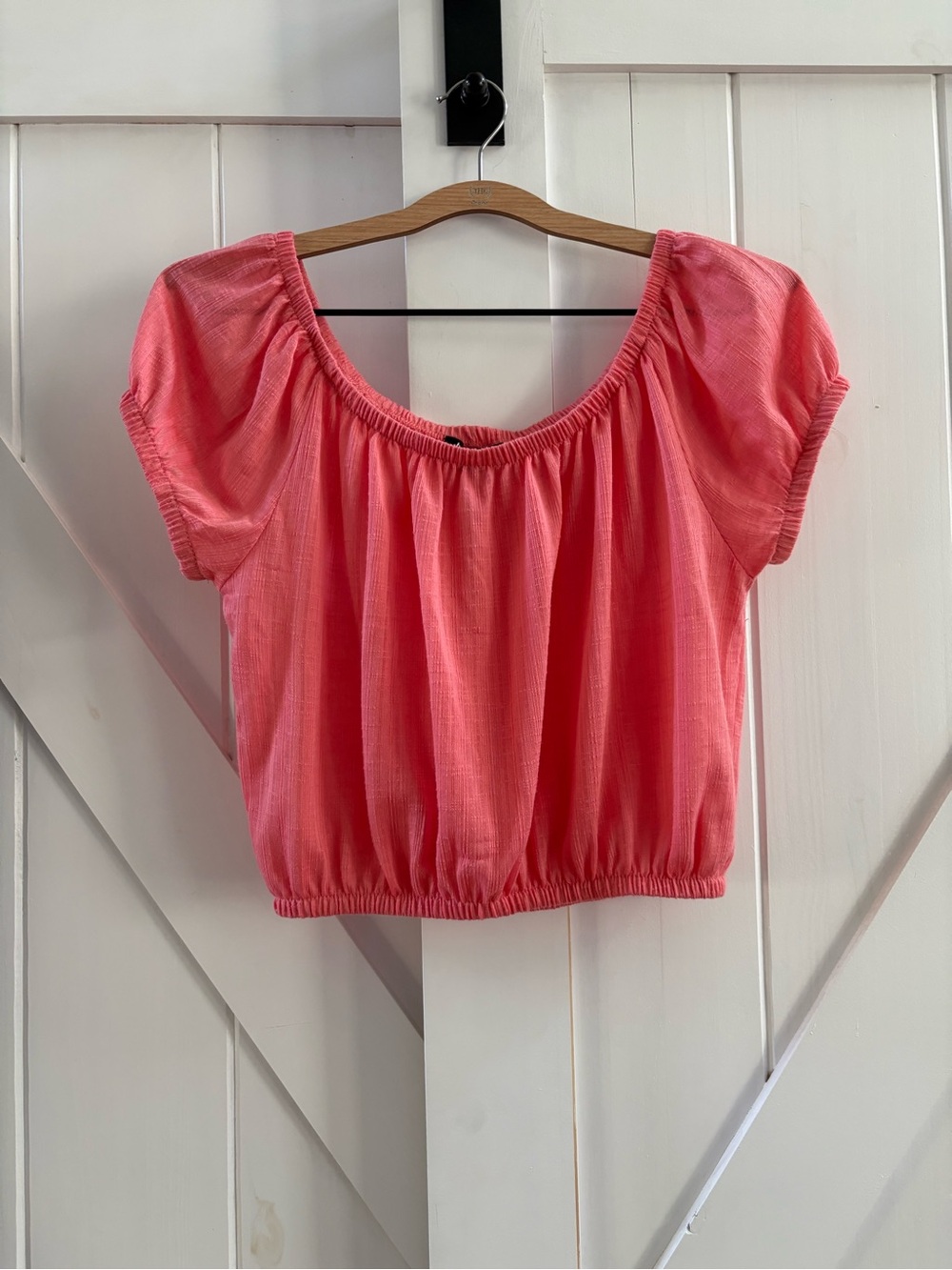 About a Girl Resortwear Coral Short Puff Sleeves Elastic-Hem Crop Top